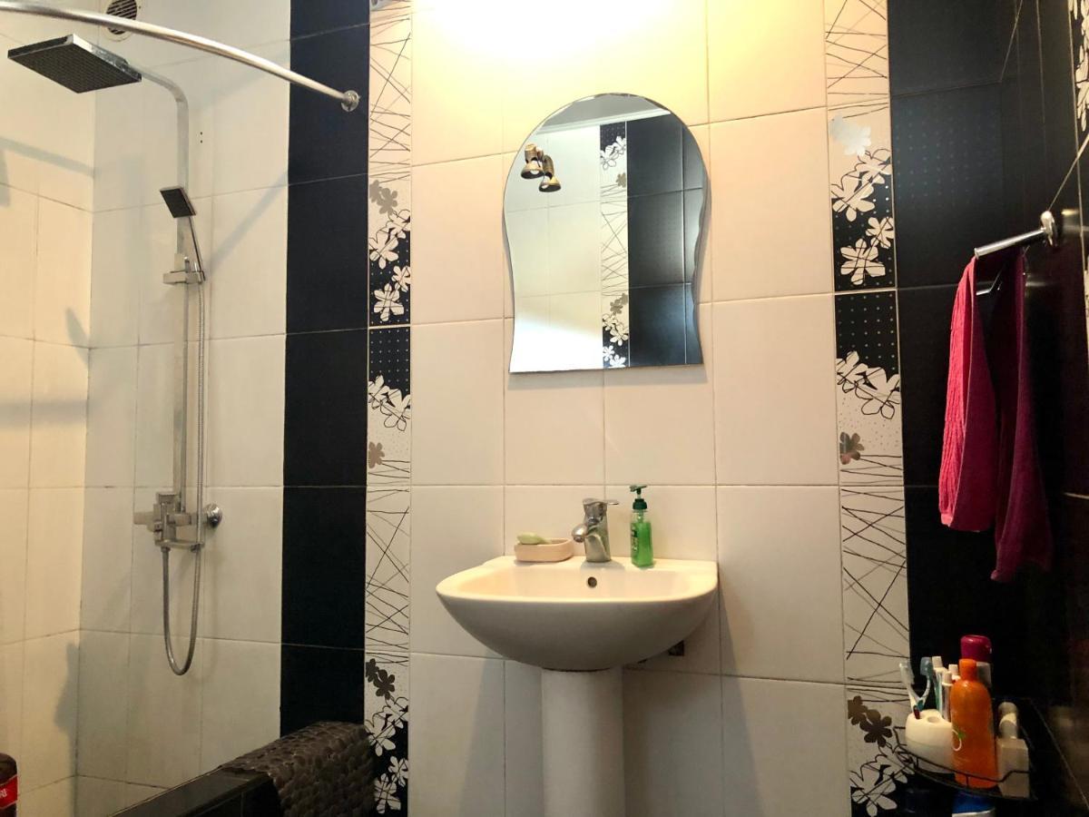 Goodhouse Apartment Ереван Екстериор снимка