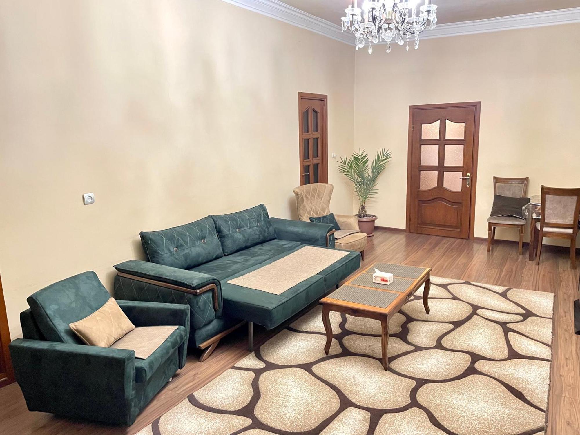Goodhouse Apartment Ереван Екстериор снимка